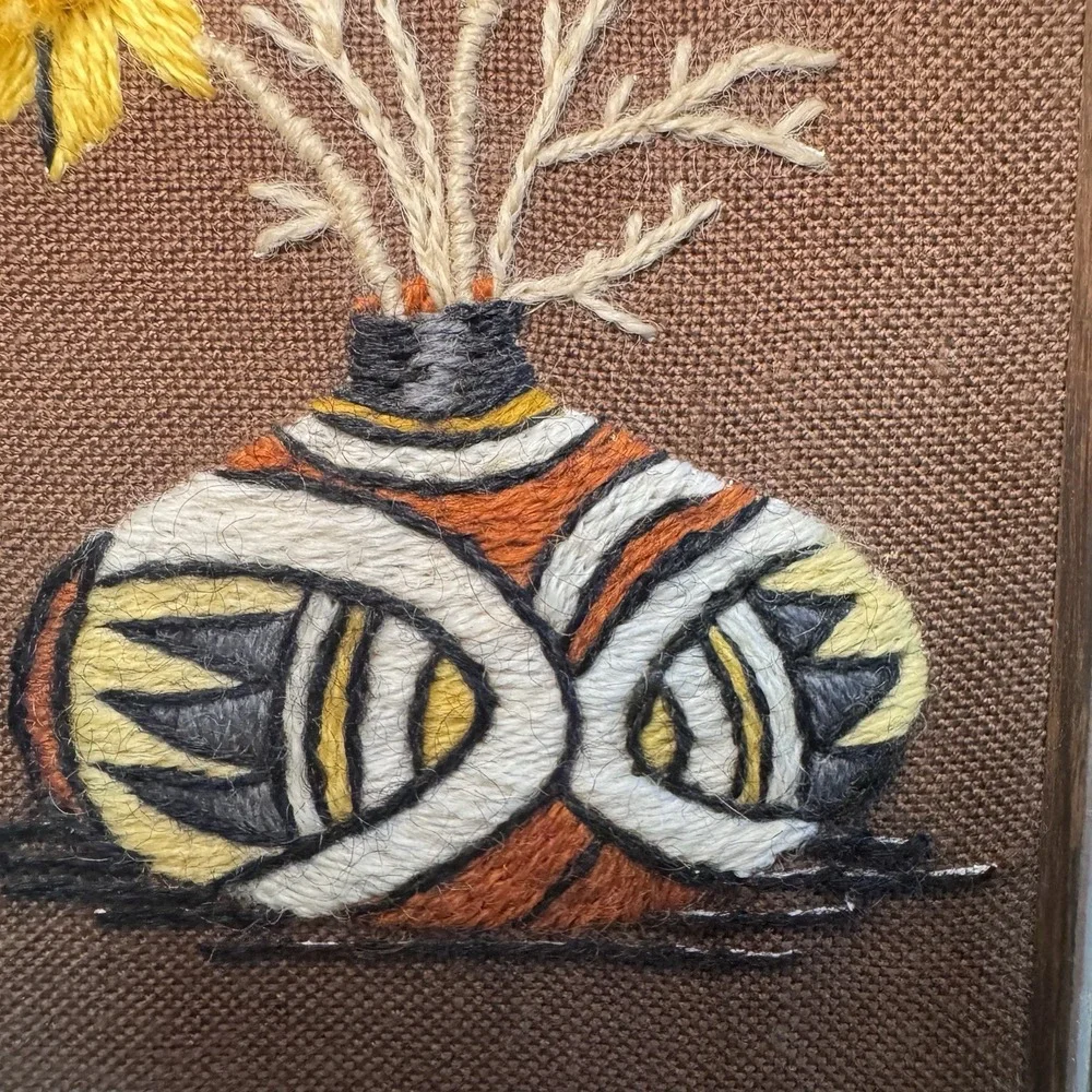 Vintage Floral Indian Vase Needlepoint Embroidery 8